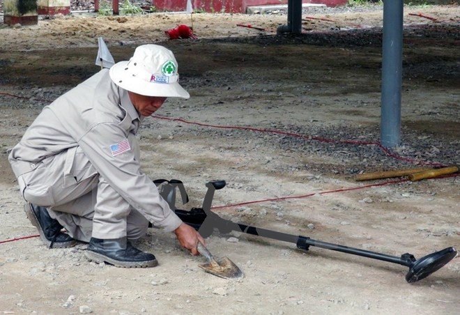 越南着力克服战后遗留炸弹地雷后果 ảnh 1 越南着力克服战后遗留炸弹地雷后果 ảnh 1