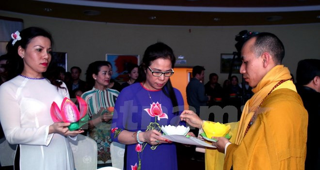 旅居捷克越南人为因维护祖国海洋岛屿主权而牺牲的英烈举行超度法会 ảnh 2 旅居捷克越南人为因维护祖国海洋岛屿主权而牺牲的英烈举行超度法会 ảnh 2