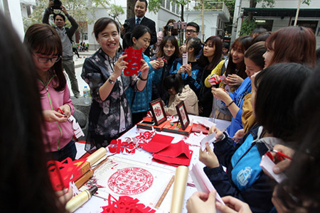 艺术消除了语言的壁垒 ảnh 1 艺术消除了语言的壁垒 ảnh 1