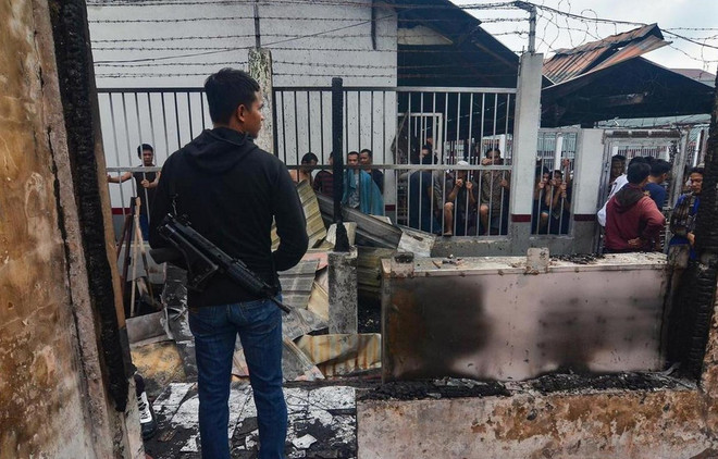 印尼一监狱发生暴乱警方抓获100多名越狱囚犯 ảnh 1