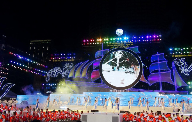 2019年国家旅游年和第九届庆和省芽庄海洋节开幕 ảnh 1 2019年国家旅游年和第九届庆和省芽庄海洋节开幕 ảnh 1
