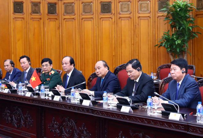 越南政府总理阮春福与尼泊尔总理奥利举行会谈 ảnh 3