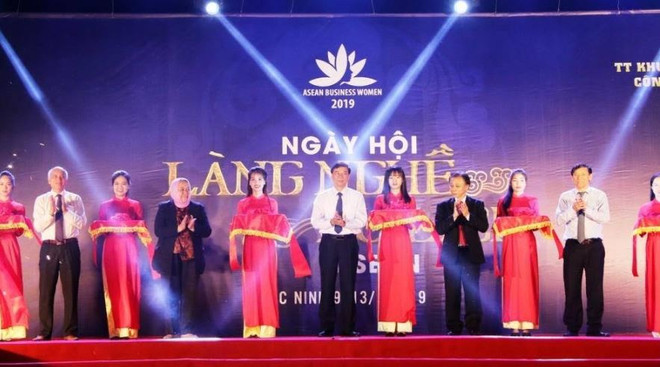 2019年东盟手工艺村旅游节在北宁省举行 ảnh 1 2019年东盟手工艺村旅游节在北宁省举行 ảnh 1