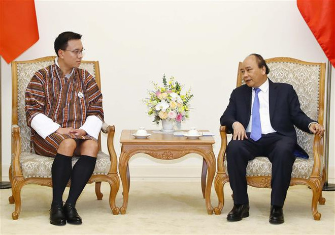 越南政府总理阮春福会见不丹国家委员会主席塔希·多吉 ảnh 2 越南政府总理阮春福会见不丹国家委员会主席塔希·多吉 ảnh 2