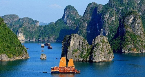 下龙湾空中游览旅游线路启动 给游客带来全新体验 ảnh 1 下龙湾空中游览旅游线路启动 给游客带来全新体验 ảnh 1