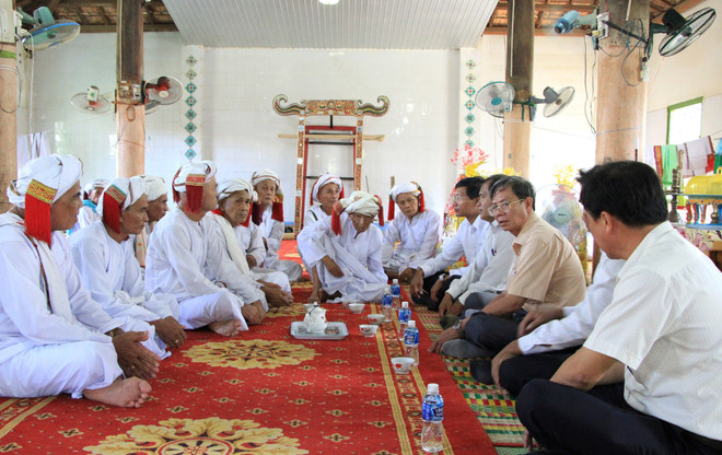 平顺省占族喜迎拉姆弯节 ảnh 2 平顺省占族喜迎拉姆弯节 ảnh 2