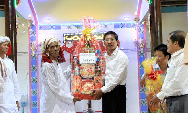 平顺省占族喜迎拉姆弯节 ảnh 1 平顺省占族喜迎拉姆弯节 ảnh 1