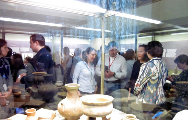 “红河文物”专题展在俄罗斯圣彼得堡市亮相 ảnh 1