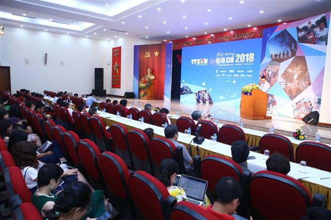 2018年越通社新闻奖颁奖仪式在河内举行 ảnh 2