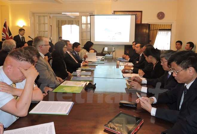 越南永福省呼吁英国投资商对本省投资 ảnh 1 越南永福省呼吁英国投资商对本省投资 ảnh 1