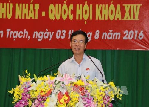 越南党和国家领导走进基层倾听选民意见建议 ảnh 1 越南党和国家领导走进基层倾听选民意见建议 ảnh 1