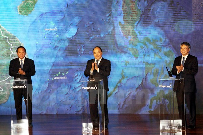 阮春福总理:VNPT与电信行业努力发展成为国民经济支柱 ảnh 2  阮春福总理:VNPT与电信行业努力发展成为国民经济支柱 ảnh 2