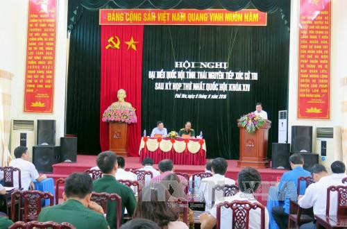 越南政府副总理范平明接触太原省的选民 ảnh 1 越南政府副总理范平明接触太原省的选民 ảnh 1