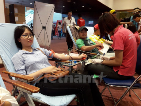 2016年“红色之行”无偿献血活动总结仪式在河内举行 ảnh 1 2016年“红色之行”无偿献血活动总结仪式在河内举行 ảnh 1