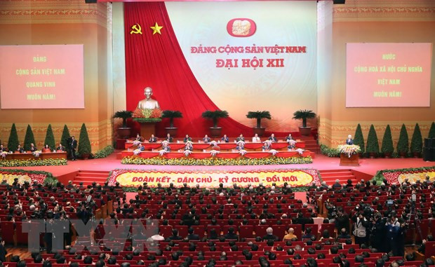 发挥民主，提供意见，起草并完善越共十三大文件草案 ảnh 1