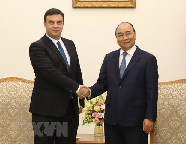 越南政府总理阮春福会见以色列驻越大使纳达夫 ảnh 1 越南政府总理阮春福会见以色列驻越大使纳达夫 ảnh 1