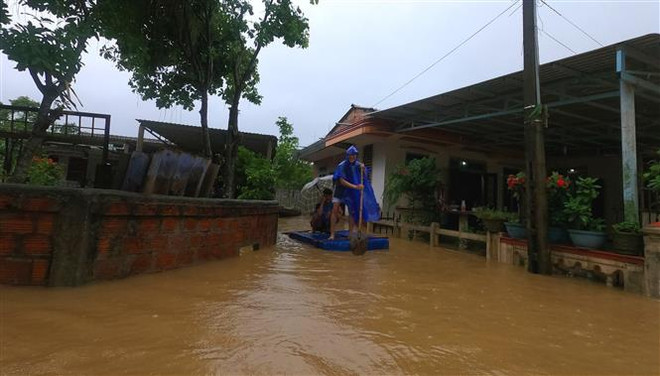 政府总理发布通知要求全力应对中部地区暴雨洪涝灾害 ảnh 3 政府总理发布通知要求全力应对中部地区暴雨洪涝灾害 ảnh 3