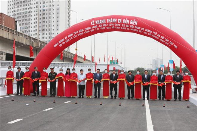 河内市3号环城公路跨灵潭湖路段竣工通车 ảnh 1 河内市3号环城公路跨灵潭湖路段竣工通车 ảnh 1