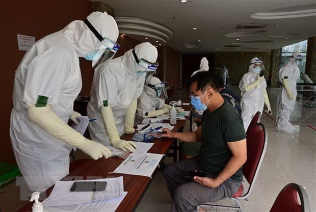 新冠肺炎疫情：印尼近２０名议员感染病毒　菲律宾新增２８００例病例 ảnh 1