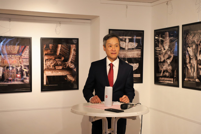 “越南乡村祠堂”图片展亮相柏林 向德国民众推广独特建筑与文化 ảnh 1 “越南乡村祠堂”图片展亮相柏林 向德国民众推广独特建筑与文化 ảnh 1
