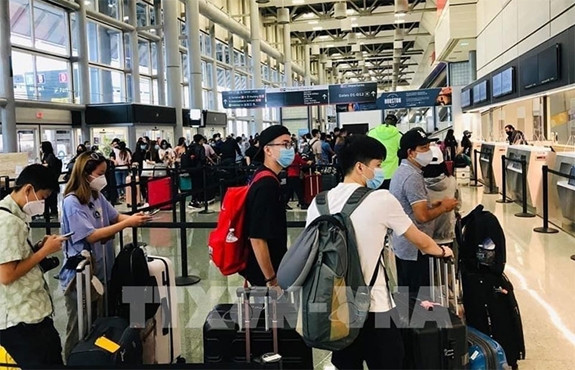 将在日本滞留的350多名公民接回国 ảnh 1 将在日本滞留的350多名公民接回国 ảnh 1