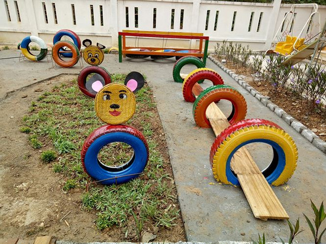 使用废旧物品为儿童们建设有趣娱乐场 ảnh 2