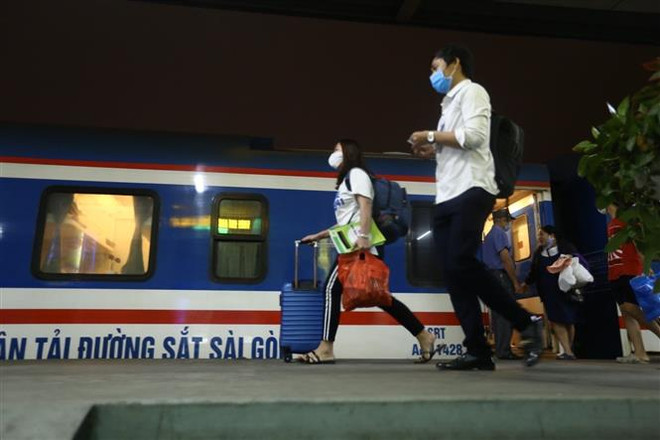 自4月24日起越南多条铁路线路客运恢复运行 ảnh 1