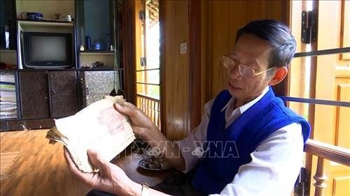 清化省:为保护和传承古代傣语文字奉献一生的老师 ảnh 1 清化省:为保护和传承古代傣语文字奉献一生的老师 ảnh 1