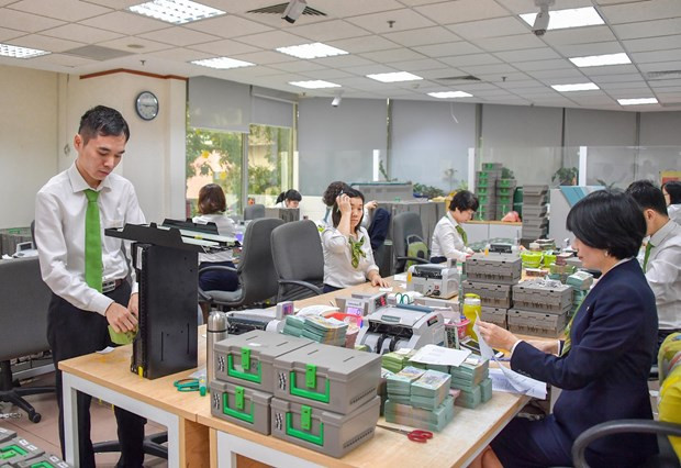 新冠肺炎疫情：银行为28.9万名客户降低现有贷款的利率 ảnh 1