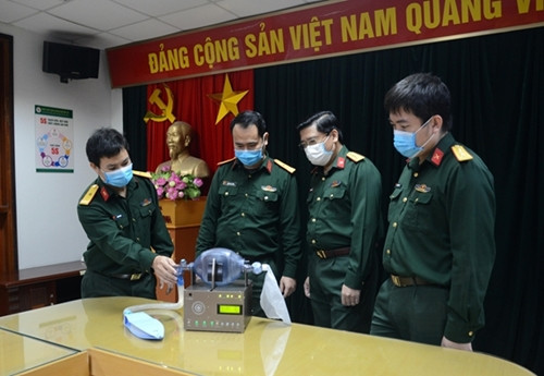 越南108中央军医院制造的呼吸辅助设备 ảnh 1