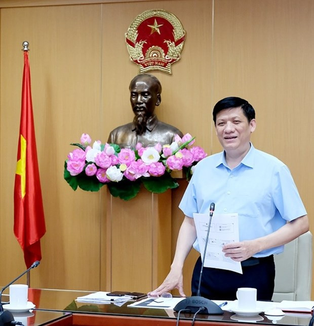 卫生部代部长阮青龙:准备好冬春季新冠肺炎疫情应对方案 ảnh 2 卫生部代部长阮青龙:准备好冬春季新冠肺炎疫情应对方案 ảnh 2