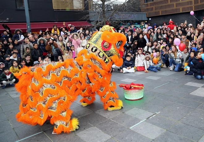 旅居英国越南人喜迎2024甲辰年春节 ảnh 1