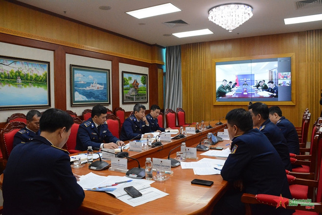越中海警加强协调 打击北部湾海域犯罪 ảnh 1