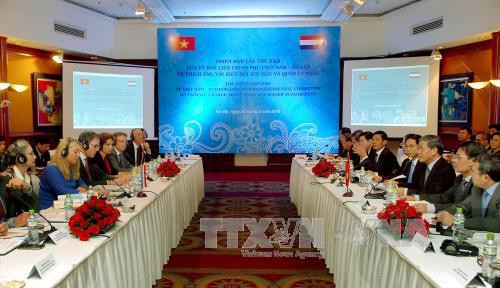 越南—荷兰政府间联合委员会第五次会议在河内举行 ảnh 1 越南—荷兰政府间联合委员会第五次会议在河内举行 ảnh 1