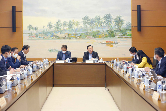 第十五届国会第一次特别会议就三个重要内容进行分组讨论 ảnh 1 第十五届国会第一次特别会议就三个重要内容进行分组讨论 ảnh 1