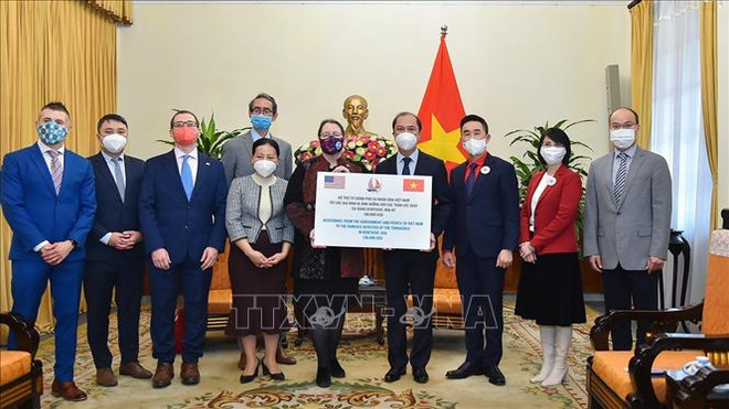 越南援助美国开展灾后重建工作 ảnh 1 越南援助美国开展灾后重建工作 ảnh 1