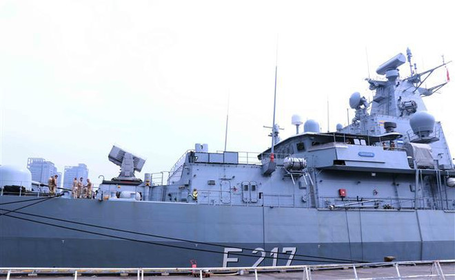 德国海军护卫舰“FGS拜仁”首次对越南进行友好访问 ảnh 1 德国海军护卫舰“FGS拜仁”首次对越南进行友好访问 ảnh 1