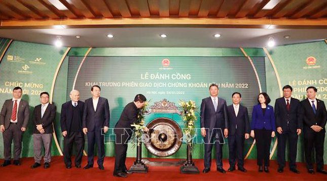 河内证券交易所举行2022年开市敲锣仪式 ảnh 1 河内证券交易所举行2022年开市敲锣仪式 ảnh 1