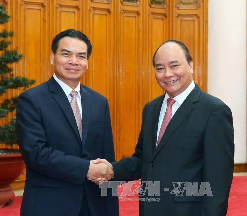 政府总理阮春福会见老挝客人 ảnh 1 政府总理阮春福会见老挝客人 ảnh 1