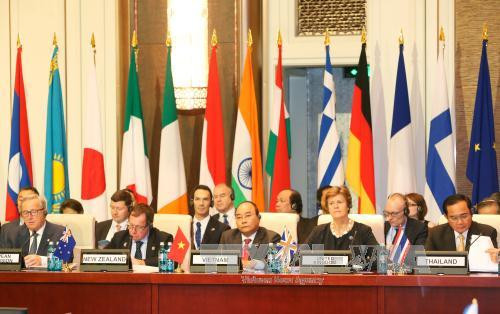 越南政府总理阮春福出席第11届亚欧首脑会议并发言 ảnh 1 越南政府总理阮春福出席第11届亚欧首脑会议并发言 ảnh 1