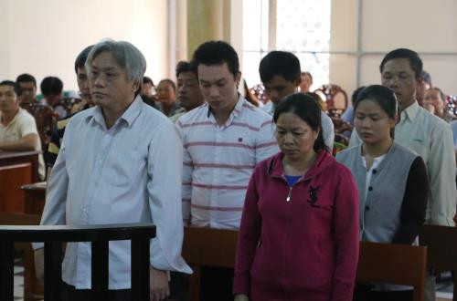 安江省人民法院开庭审理从柬埔寨走私入境越南境内的食糖走私案 ảnh 1 安江省人民法院开庭审理从柬埔寨走私入境越南境内的食糖走私案 ảnh 1