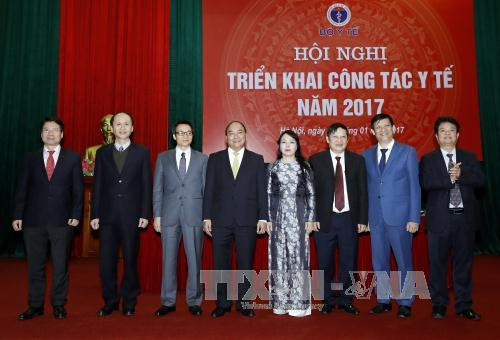 阮春福总理：卫生机构需将病人满意度视为其最重要目标 ảnh 2