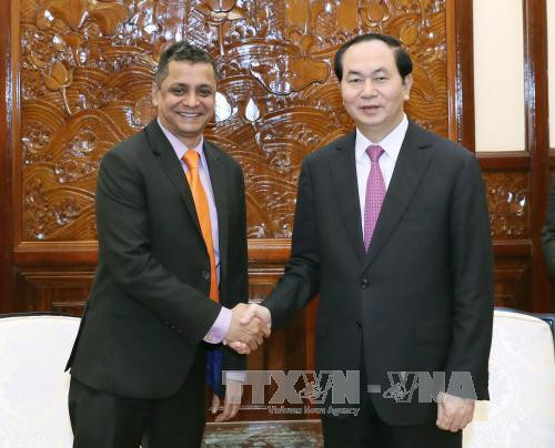 陈大光主席会见塔塔越南总经理印得罗尼·森古普塔 ảnh 1 陈大光主席会见塔塔越南总经理印得罗尼·森古普塔 ảnh 1