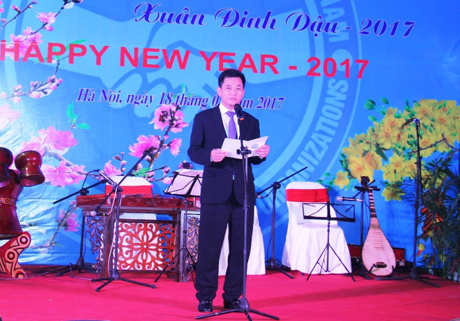 2017新年外国非政府组织友好见面会在河内举行 ảnh 1