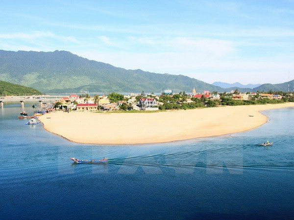 承天顺化省呼吁新加坡投资者加大对旅游与海港领域的投资力度 ảnh 1 承天顺化省呼吁新加坡投资者加大对旅游与海港领域的投资力度 ảnh 1