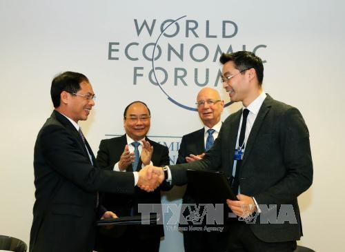 越南政府总理阮春福出席WEF会议系列活动报道 ảnh 3 越南政府总理阮春福出席WEF会议系列活动报道 ảnh 3