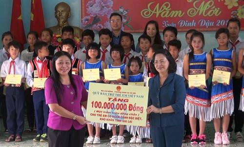 国家副主席邓氏玉盛赴崑嵩省走访调研 ảnh 1