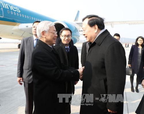 阮富仲总书记离开北京前往浙江省 ảnh 1