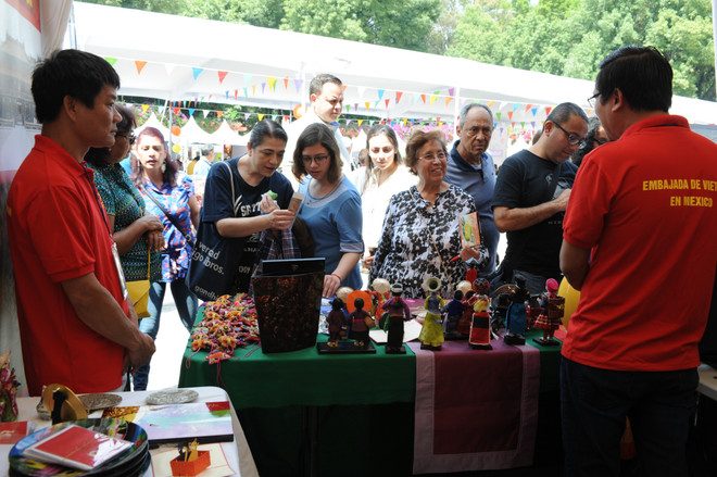 越南参加东方文化节 给游客留下深刻印象 ảnh 1