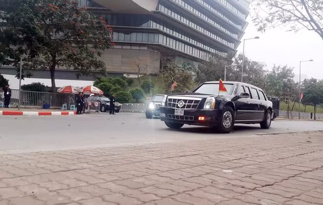 美朝领导人第二次会晤：特朗普登上“空军一号”启程回国 ảnh 1